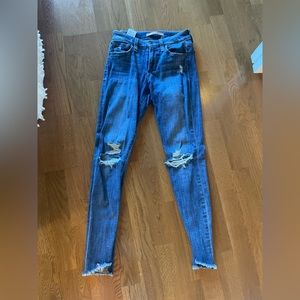 Women’s Joe’s jeans, skinny jeans, size 24, fray bottoms, mid rise